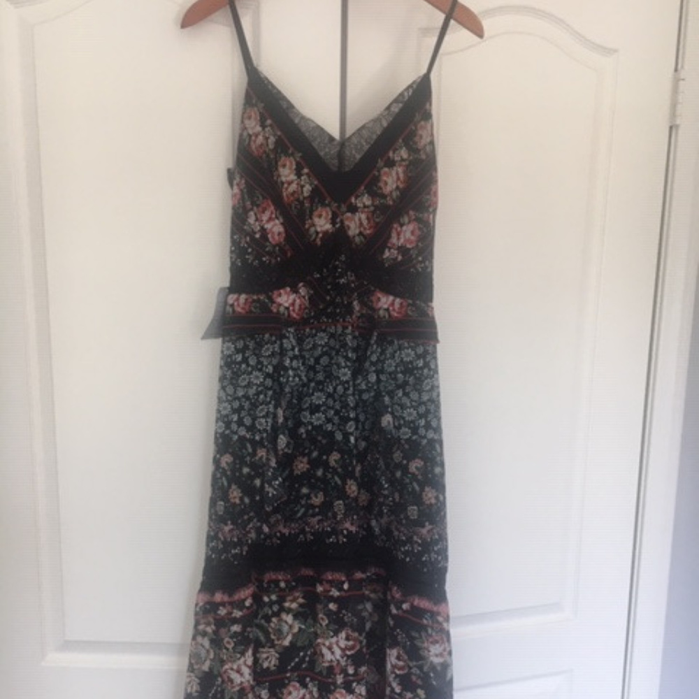 Pretty, Floral, Flowy, Feminine Dress